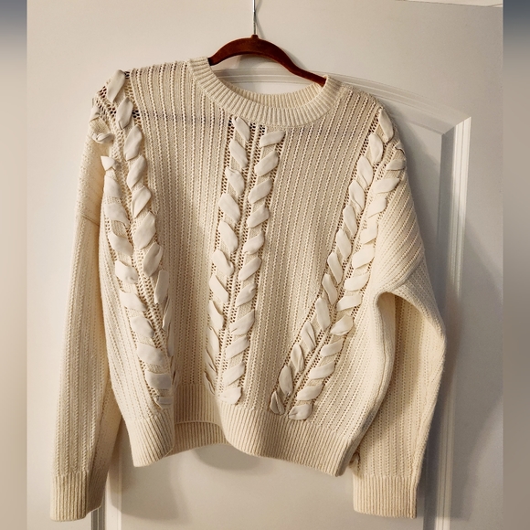 Club Monaco White Sweater.  Size Small - Picture 1 of 9